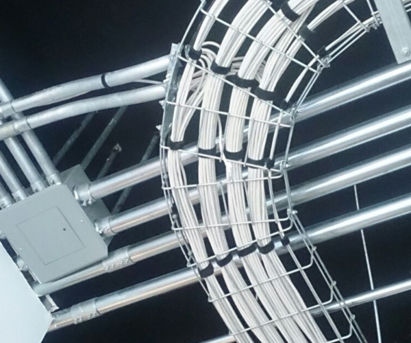 Imagen vertical de cableado estructurado y fibra óptica IMEC 2